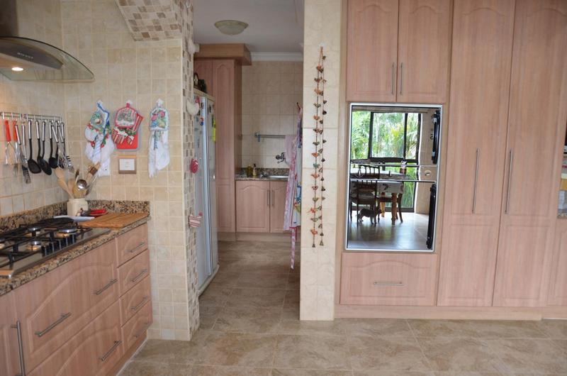 4 Bedroom Property for Sale in Hartenbos Heuwels Western Cape